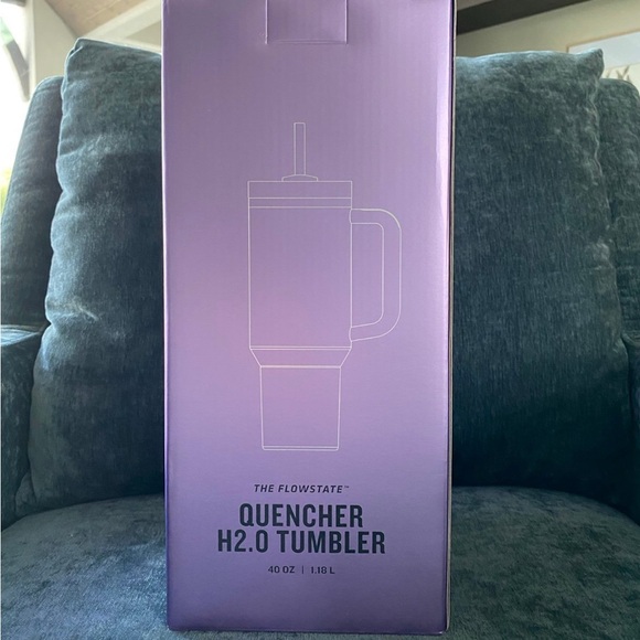 Stanley X Olivia Rodrigo Purple Guts Stars 40 oz Flowstate Quencher Tumbler BNIB - Picture 3 of 12